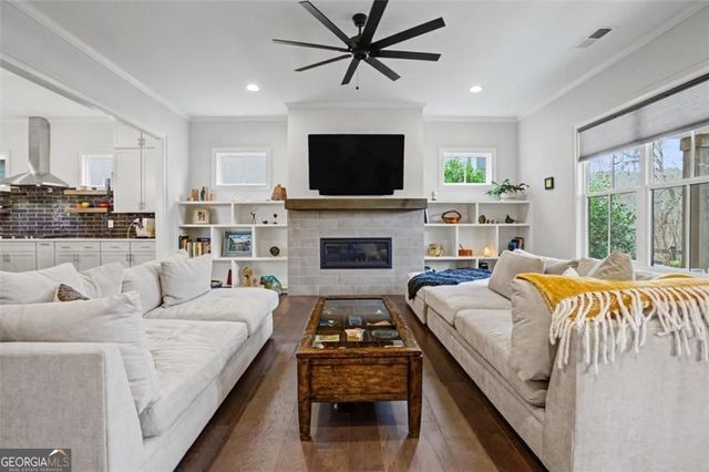 6630 Thicket Aly, Alpharetta, GA 30005