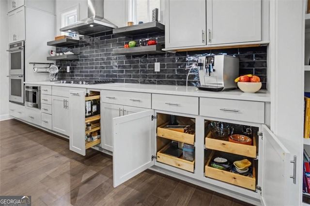 6630 Thicket Aly, Alpharetta, GA 30005