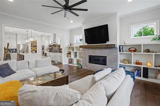 6630 Thicket Aly, Alpharetta, GA 30005