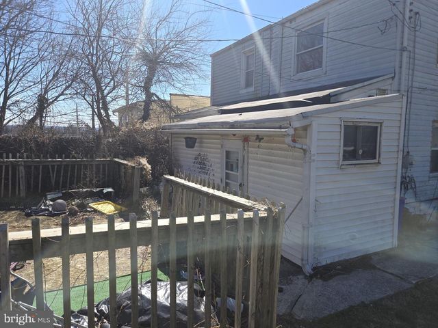 631 DUNKLE ST, Harrisburg, PA 17104