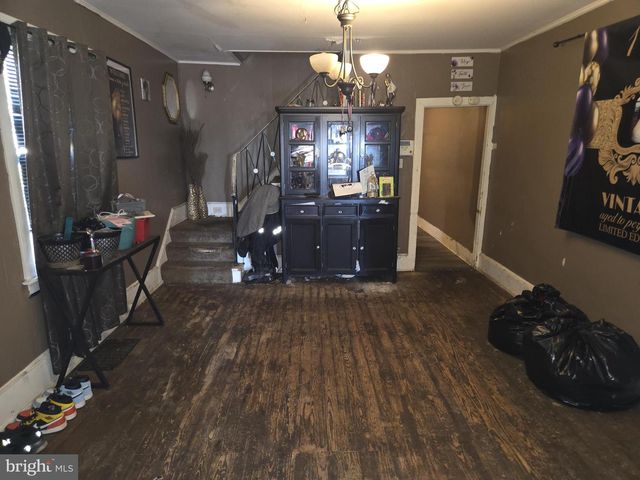 631 DUNKLE ST, Harrisburg, PA 17104