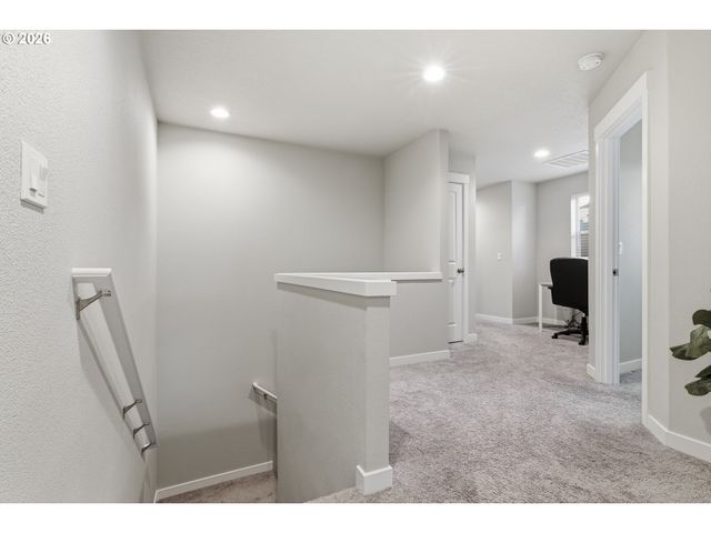 12685 Se ZION St, Damascus, OR 97089