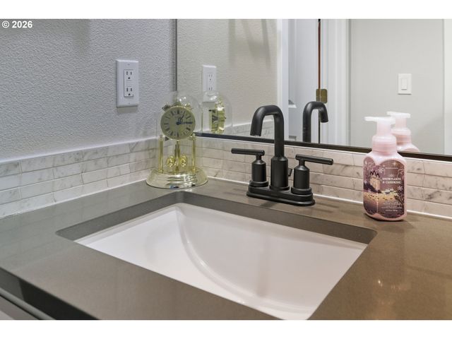 12685 Se ZION St, Damascus, OR 97089