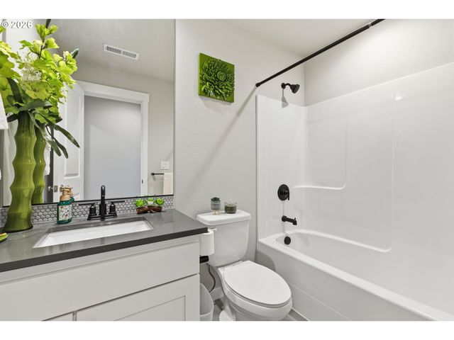 12685 Se ZION St, Damascus, OR 97089