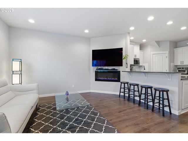 12685 Se ZION St, Damascus, OR 97089