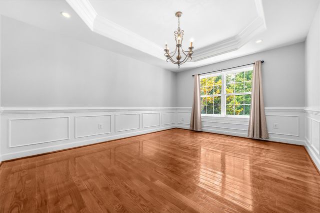 6 TOWERING OAKS DR, Fredericksburg, VA 22405