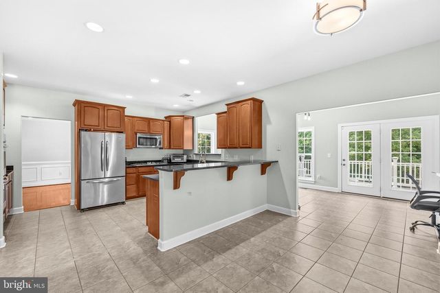 6 TOWERING OAKS DR, Fredericksburg, VA 22405