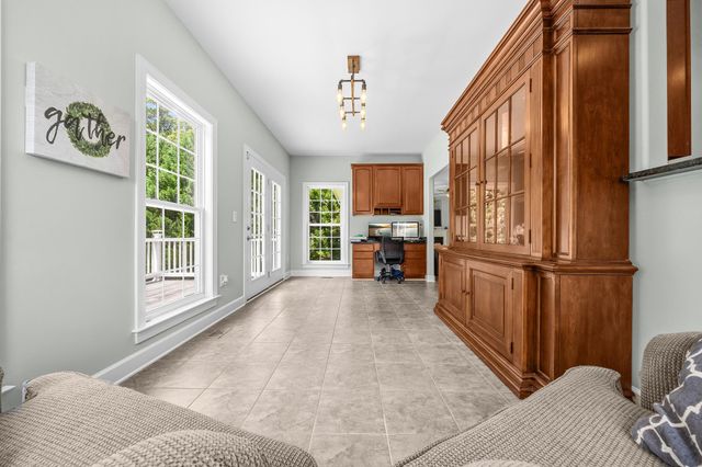 6 TOWERING OAKS DR, Fredericksburg, VA 22405