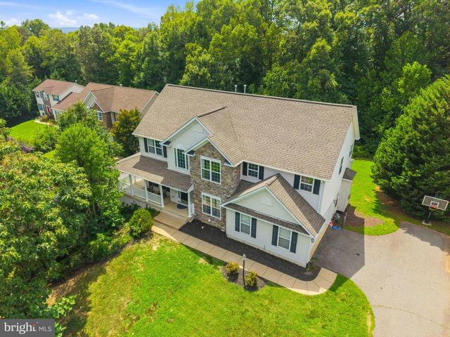 6 TOWERING OAKS DR, Fredericksburg, VA 22405