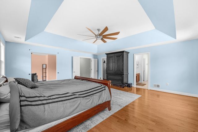 6 TOWERING OAKS DR, Fredericksburg, VA 22405