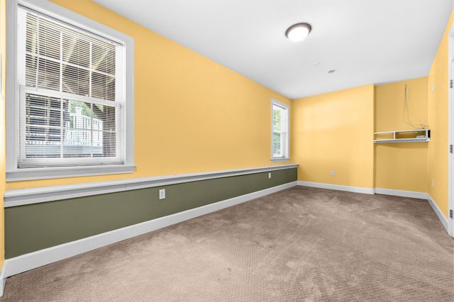 6 TOWERING OAKS DR, Fredericksburg, VA 22405