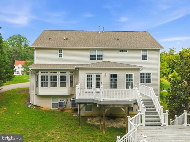 6 TOWERING OAKS DR, Fredericksburg, VA 22405