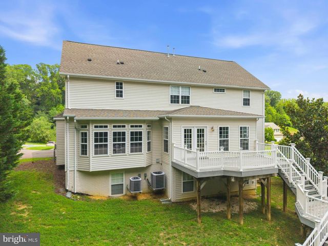 6 TOWERING OAKS DR, Fredericksburg, VA 22405