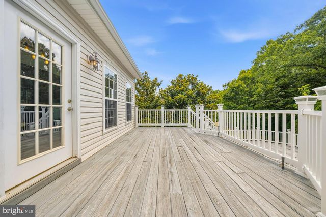 6 TOWERING OAKS DR, Fredericksburg, VA 22405