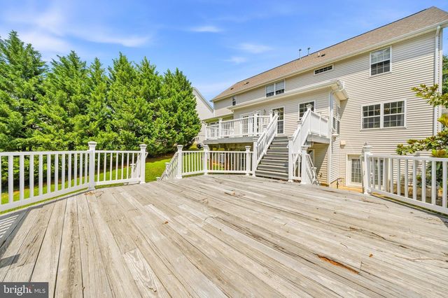6 TOWERING OAKS DR, Fredericksburg, VA 22405