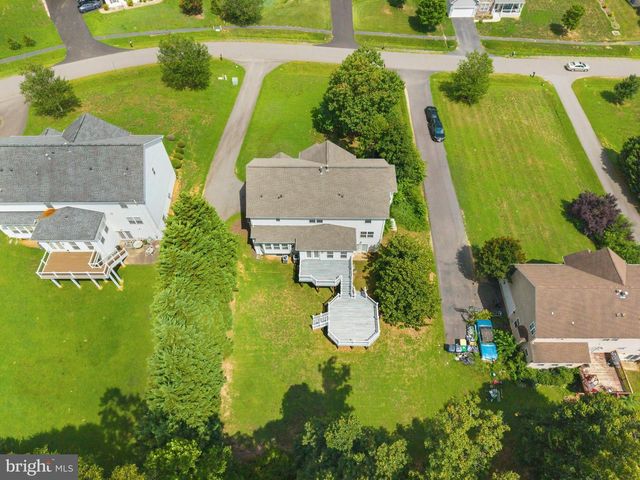 6 TOWERING OAKS DR, Fredericksburg, VA 22405