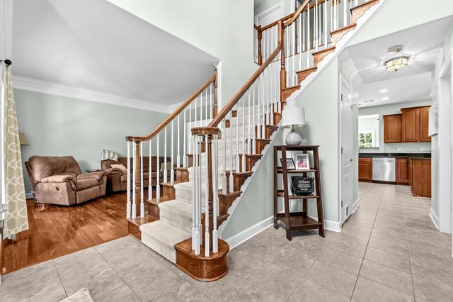 6 TOWERING OAKS DR, Fredericksburg, VA 22405