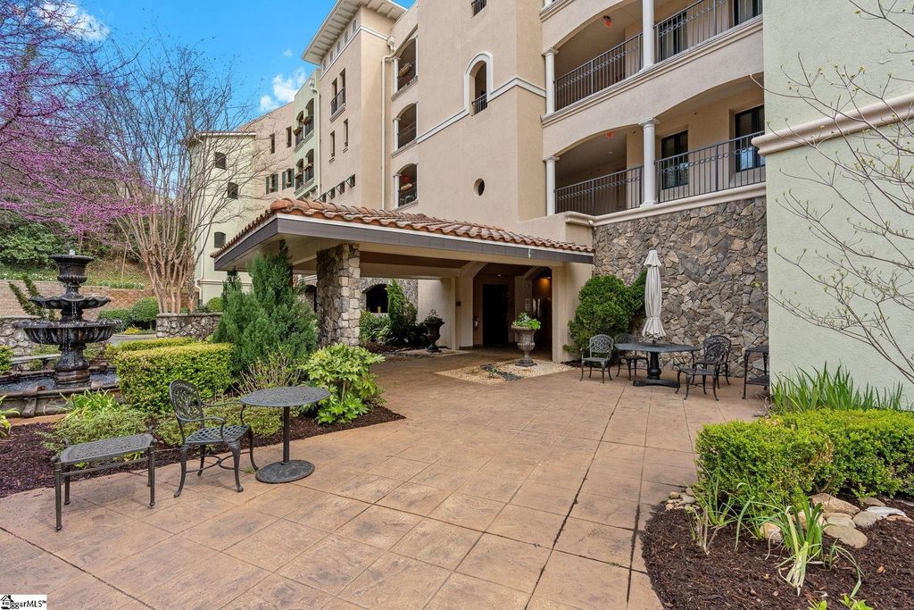 1209 E Washington Street Unit 304, Greenville, SC 29601