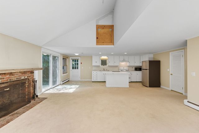 59 Hope Ln, Dennis, MA 02638