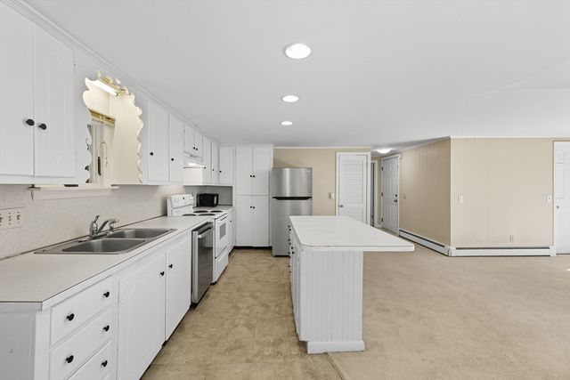 59 Hope Ln, Dennis, MA 02638