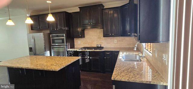 14067 MARKETCENTER DR, Clarksburg, MD 20871