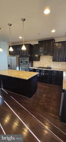 14067 MARKETCENTER DR, Clarksburg, MD 20871