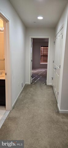 14067 MARKETCENTER DR, Clarksburg, MD 20871