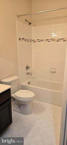 14067 MARKETCENTER DR, Clarksburg, MD 20871