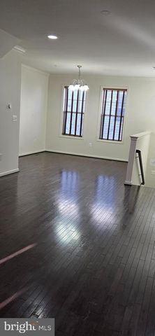 14067 MARKETCENTER DR, Clarksburg, MD 20871