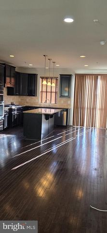 14067 MARKETCENTER DR, Clarksburg, MD 20871