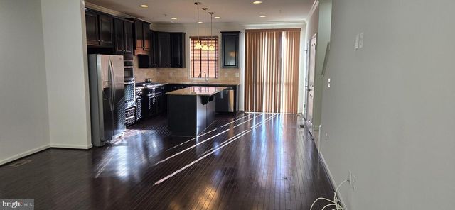 14067 MARKETCENTER DR, Clarksburg, MD 20871