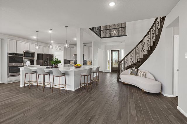 15302 Spring Lake Avenue, Mont Belvieu, TX 77523