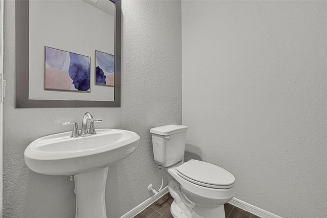 15302 Spring Lake Avenue, Mont Belvieu, TX 77523