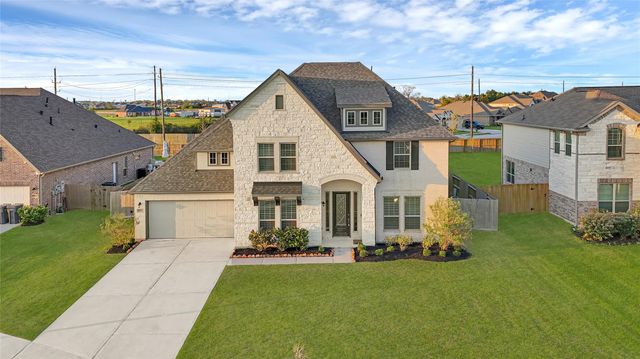 15302 Spring Lake Avenue, Mont Belvieu, TX 77523