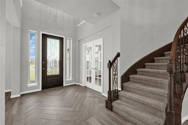 15302 Spring Lake Avenue, Mont Belvieu, TX 77523