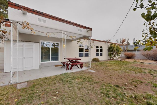 3803 Cheraz Road NE, Albuquerque, NM 87111