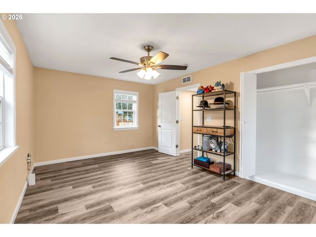 8516 N CALHOUN Ave, Portland, OR 97203