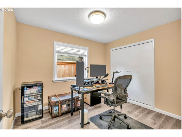 8516 N CALHOUN Ave, Portland, OR 97203