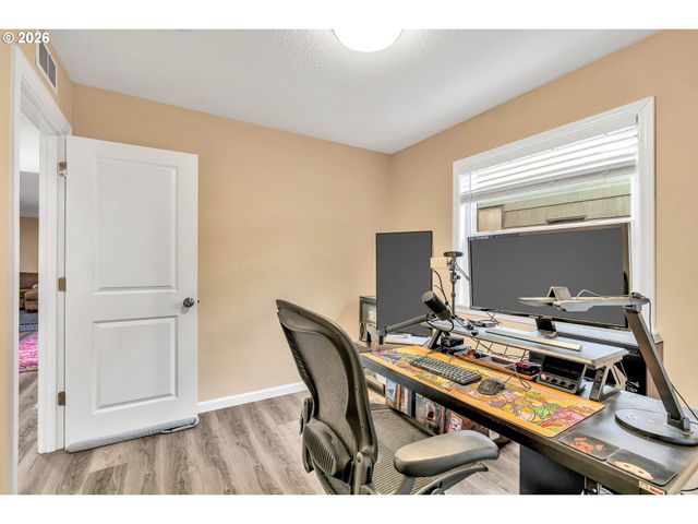 8516 N CALHOUN Ave, Portland, OR 97203