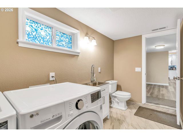 8516 N CALHOUN Ave, Portland, OR 97203