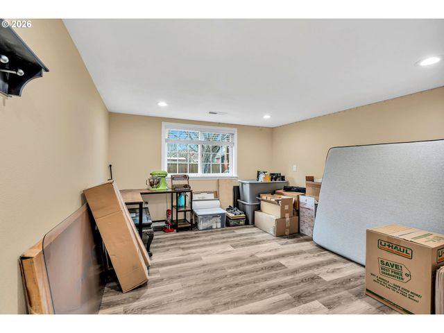 8516 N CALHOUN Ave, Portland, OR 97203