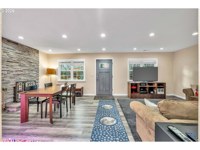 8516 N CALHOUN Ave, Portland, OR 97203