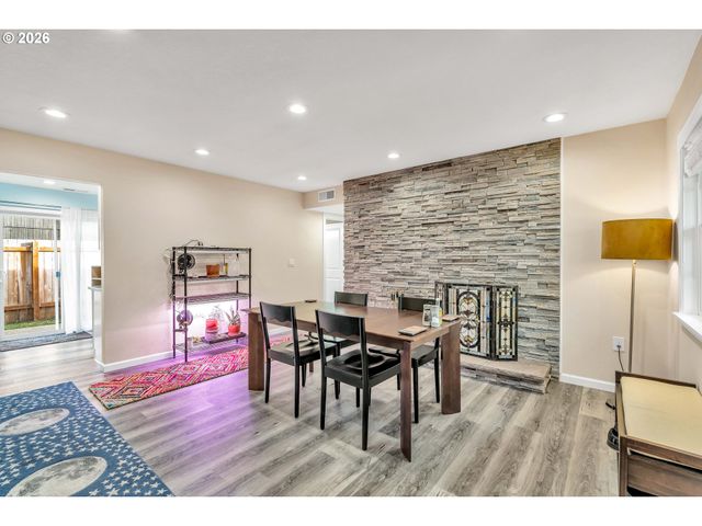 8516 N CALHOUN Ave, Portland, OR 97203