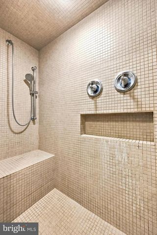14 LAUREL CIR, Malvern, PA 19355