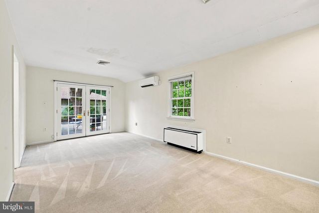 14 LAUREL CIR, Malvern, PA 19355