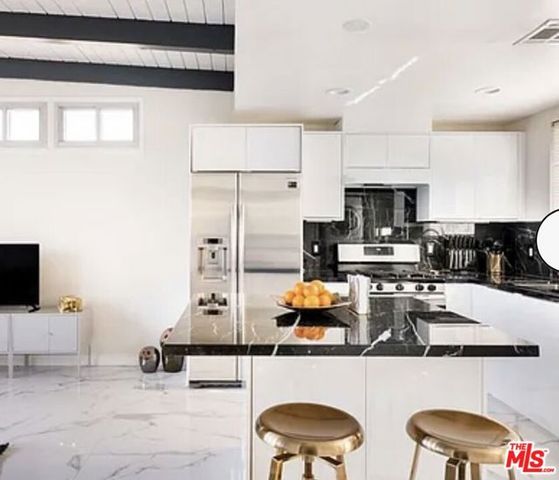 8807 Reading Avenue, Los Angeles, CA 90045