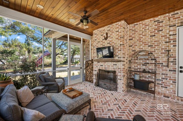 152 Pinecrest Lane, Fairhope, AL 36532