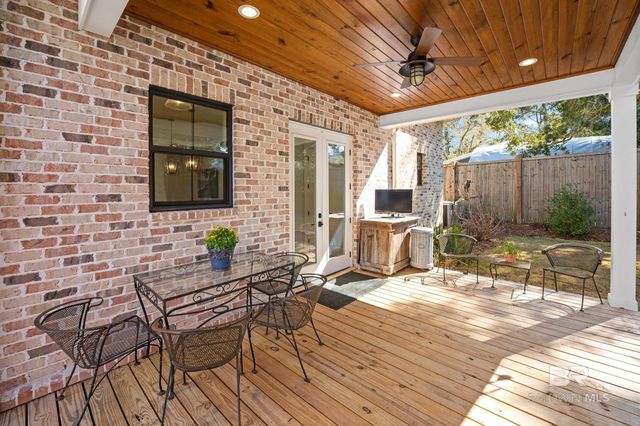 152 Pinecrest Lane, Fairhope, AL 36532