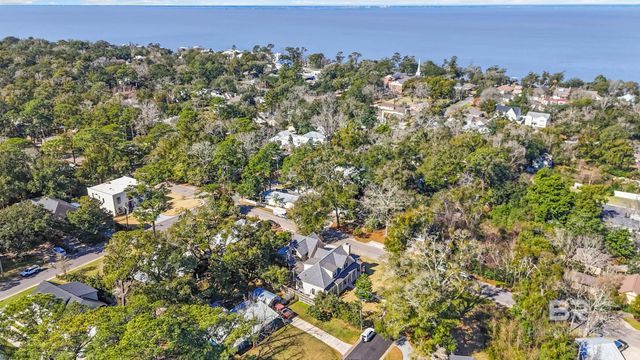 152 Pinecrest Lane, Fairhope, AL 36532