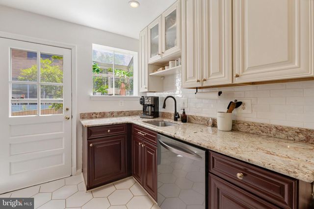 3740 KELLER AVE, Alexandria, VA 22302